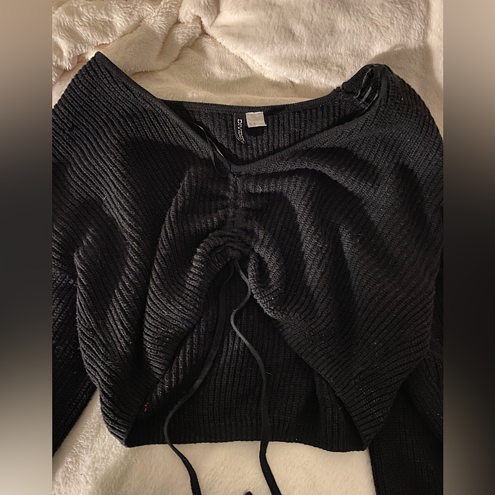 black womens crop top | size medium | divided